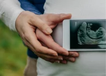 L’annonce d’une grossesse : des idées de textes captivants Annonce de grossesse joyeuse et pleine despoir pour la future maman.