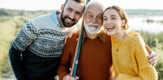 Grand-Père et petits-enfants