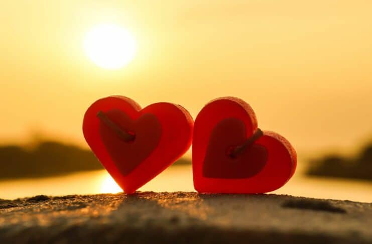 100 Messages d’amour 2026 Sms damour 2026 pour exprimer ses sentiments avec tendresse.